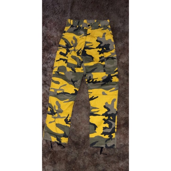 Yellow camo pants - Picture 1 of 4